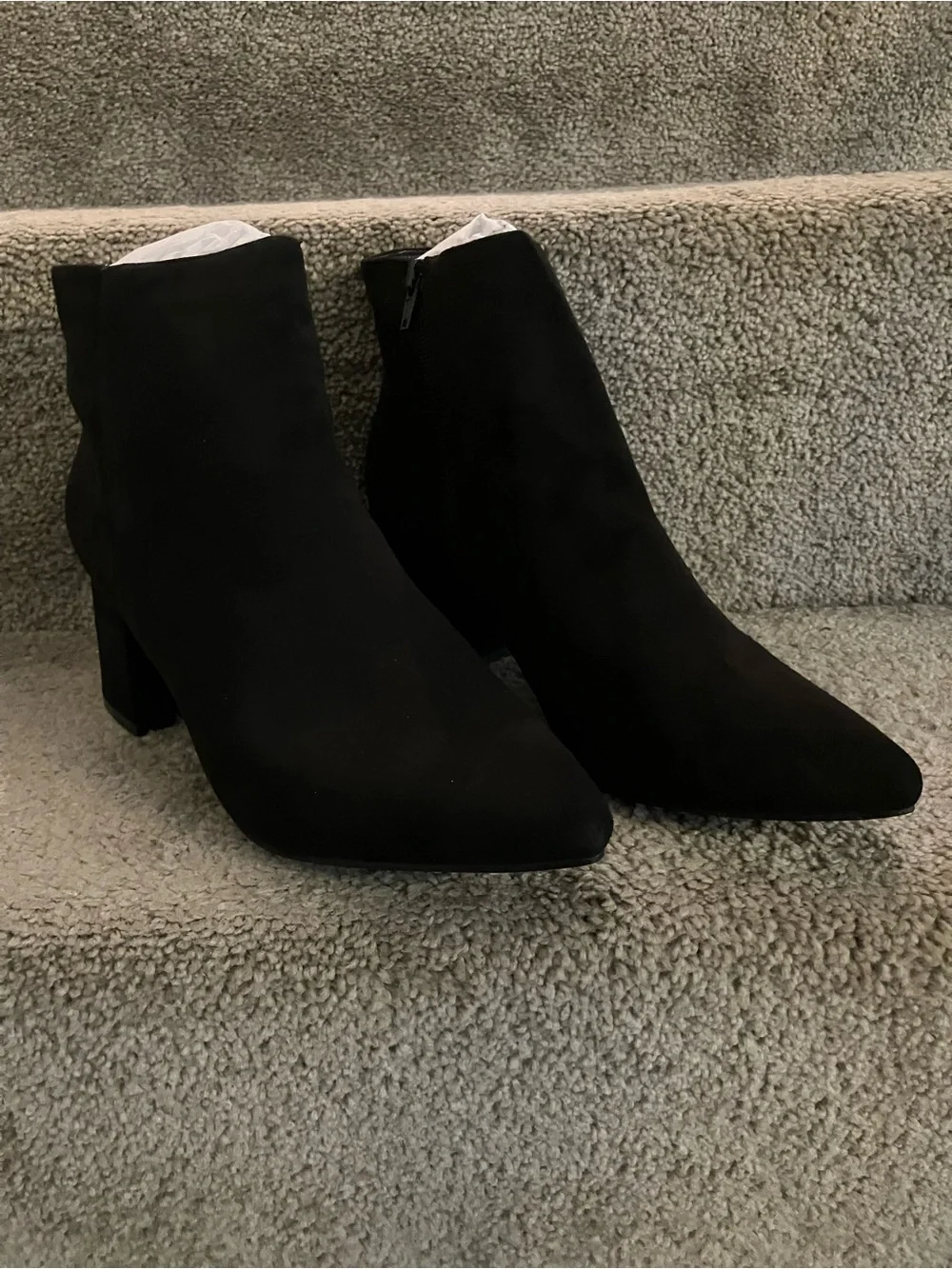 NWB X2B NESSA 1 FAUX SUEDE POINTED TOE BLOCK HEEL ANKLE BOOTS VEGAN SIZE 10